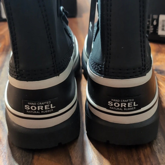 Sorel Women's Caribou Insulated Lace Up Removable Felt Liner Winter Boot - Picture 8 of 11